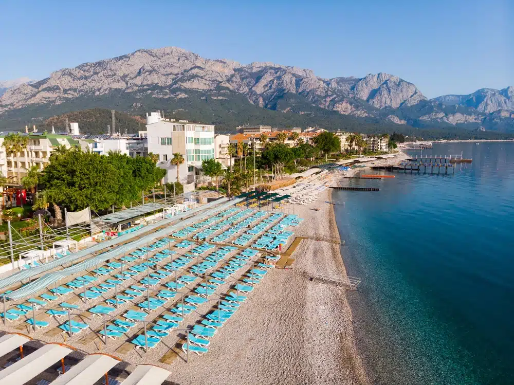 Moonlight Beach Kemer Totul Despre Una Dintre Cele Mai Populare Plaje 